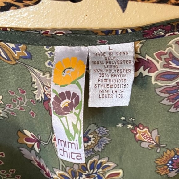 Mimi Chica Floral Midi Print Light Weight Dress Green Red White Large - Picture 5 of 6